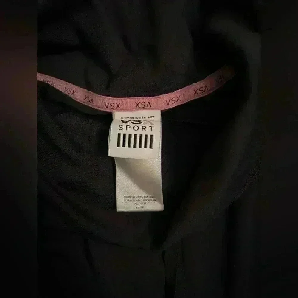 Victoria’s Secret sport jacket - Picture 3 of 3